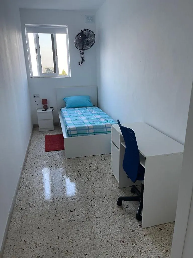 The Students House Hostel Saint Julian's 0*,